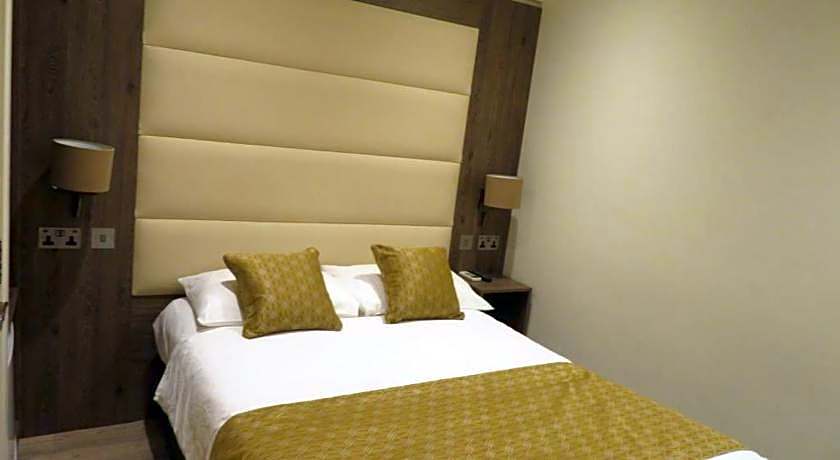 Glendale Hyde Park Hotel