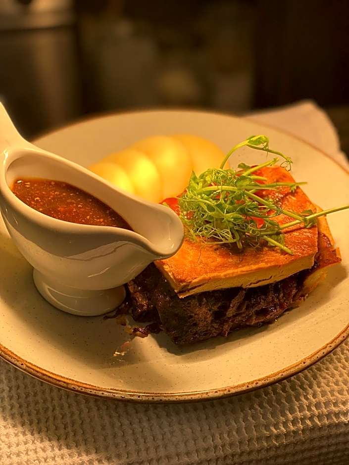 Manor House Hotel and Restaurant