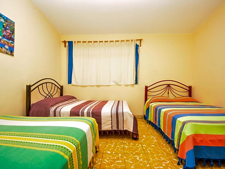 Los Nardos Hostel