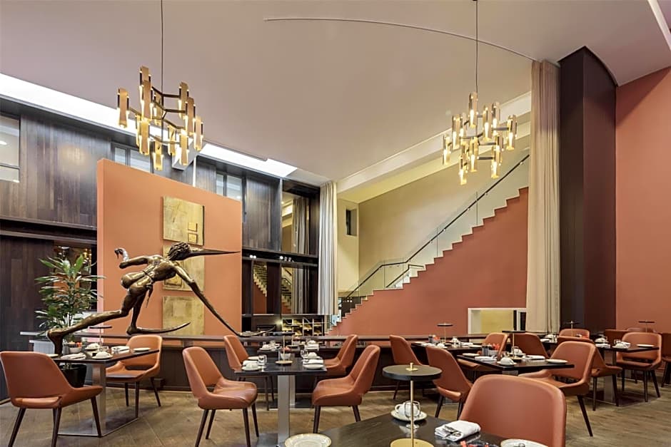 The Morrison Dublin, Curio Collection by Hilton