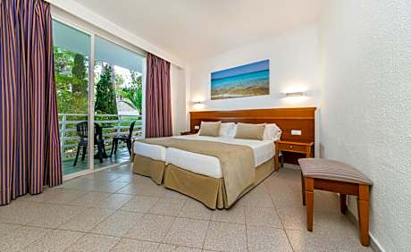 Triple Room (2 Adults + 1 Child)