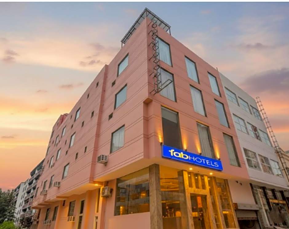 FabHotel Aries