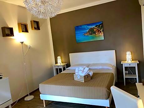 Deluxe Suite with Sea View