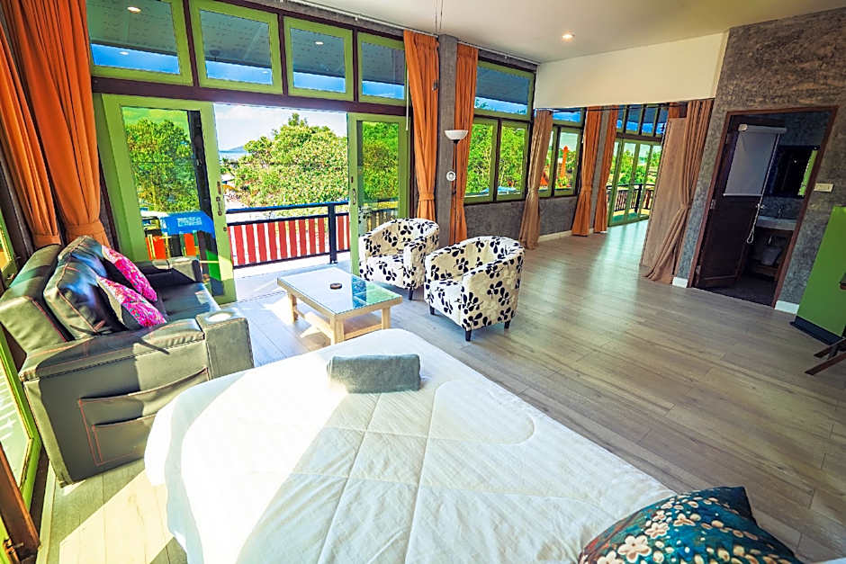 Tonmai Suites