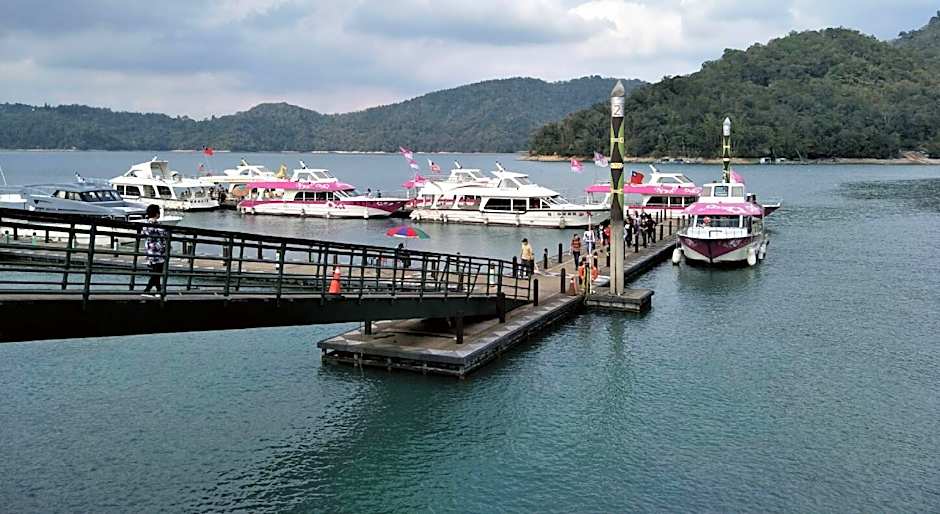 Mountain Fish Water Boutique Hotel