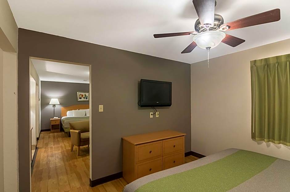 Blue Bonnet Suites -Lubbock, TX - Medical Center