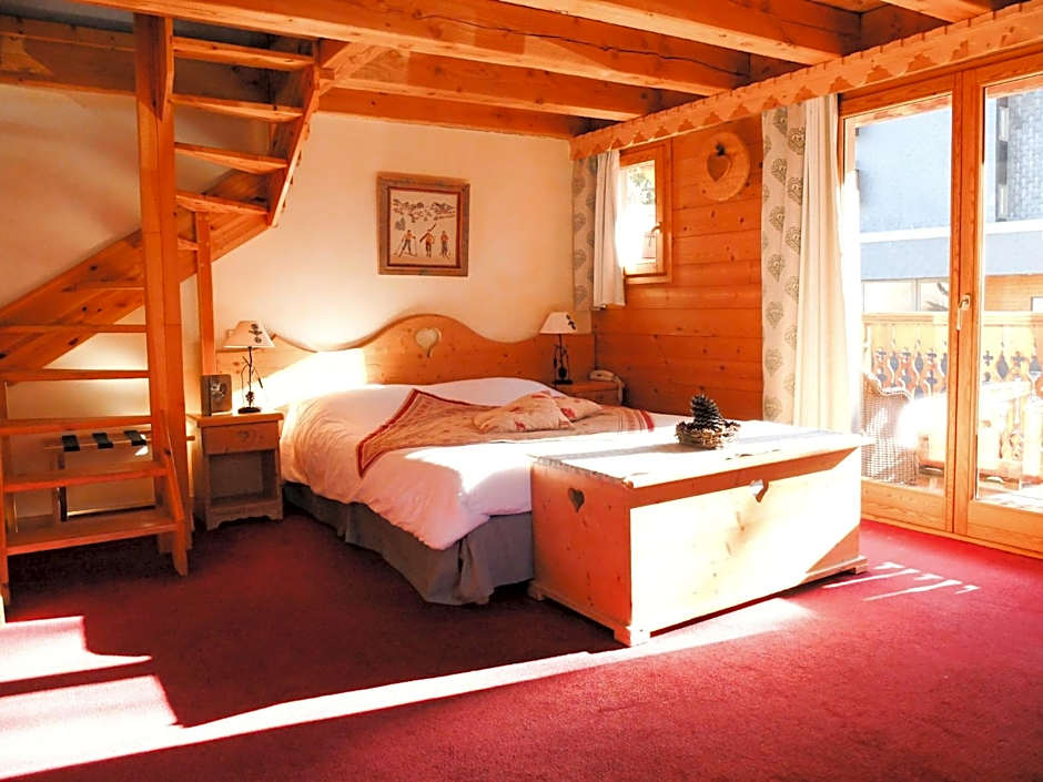 Photo 1 of 17 of Family Suite