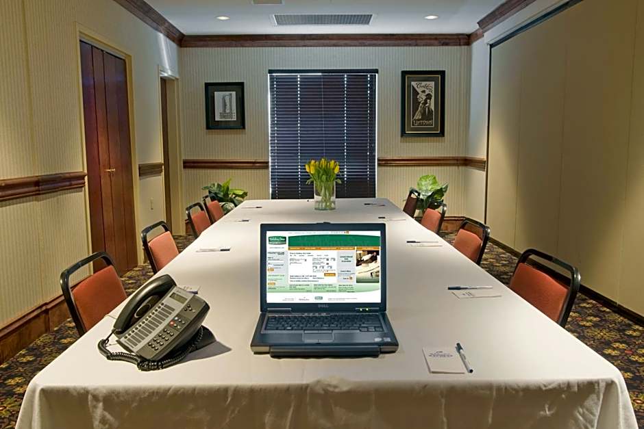 Holiday Inn Express Hotel & Suites Lucedale By IHG