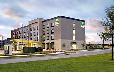 Holiday Inn Express And Suites Frisco NW By IHG