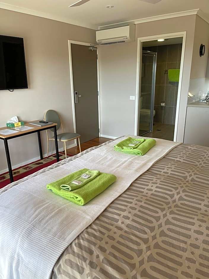 Sinclairs Country Retreat - Adults Only