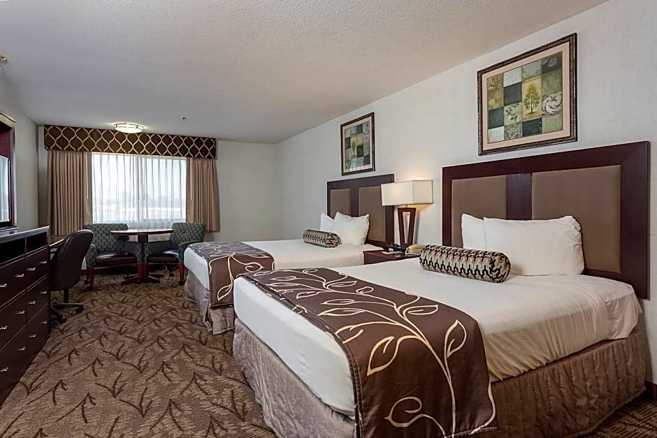 Photo 1 of 1 of 2 Queen Beds, River View