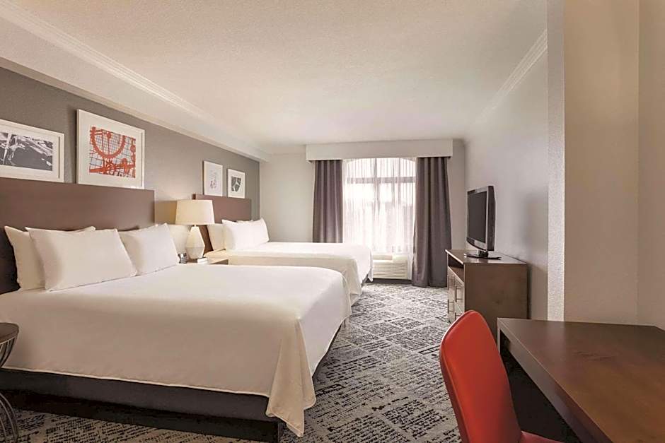 Pace Hotel Addison