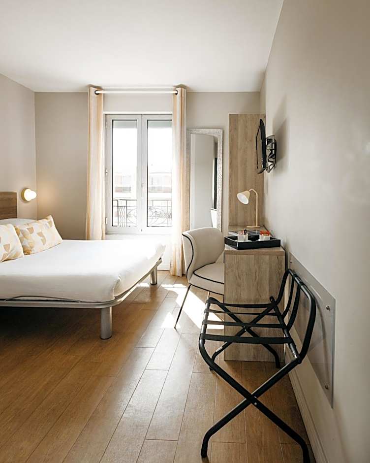 Hôtel Le Petit Castel
