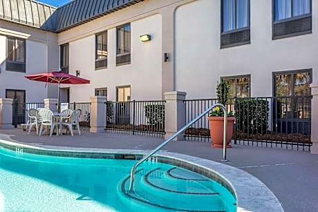 Quality Inn Summerville-Charleston