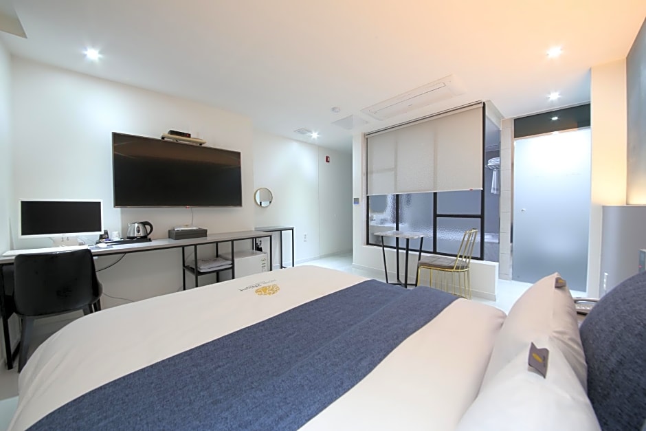 Two Nights Business Hotel