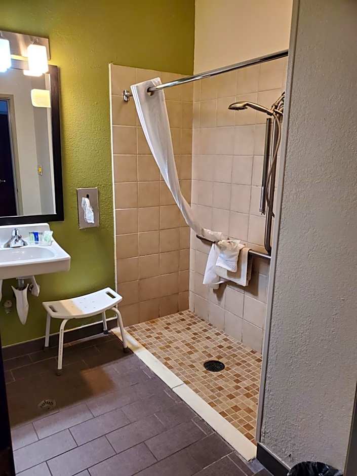 Sleep Inn & Suites Jacksonville near Camp Lejeune