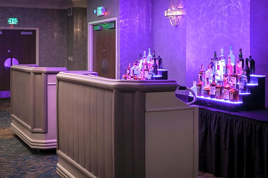 Holiday Inn Rock Island-Quad Cities, an IHG Hotel