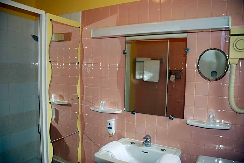 The Originals City, Hotel Cathedrale, Lisieux (Inter-Hotel)
