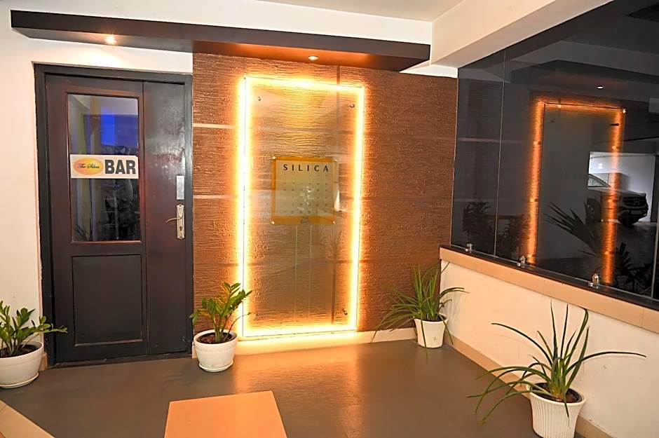 The Mercy Luxury Business Hotel