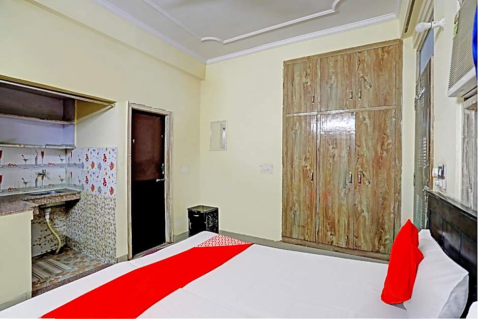 Hotel O Wamson Alpha Co living Stays