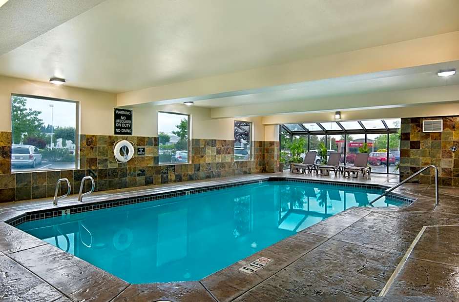 Oxford Suites Spokane Valley
