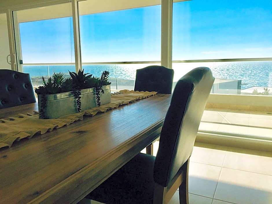 La Jolla Excellence, Exclusive Front Beach!