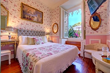 Double Room with Terrace and Garden View