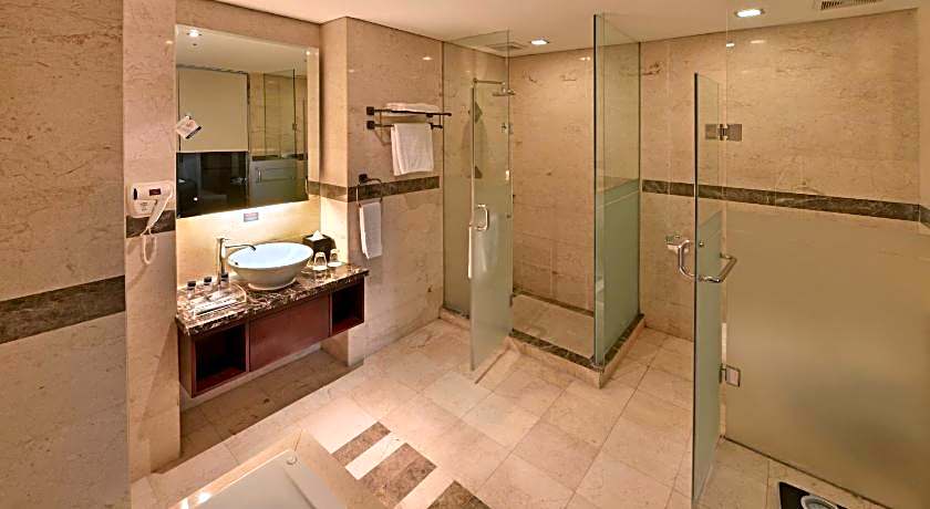 Gino Feruci Kebon Jati Bandung