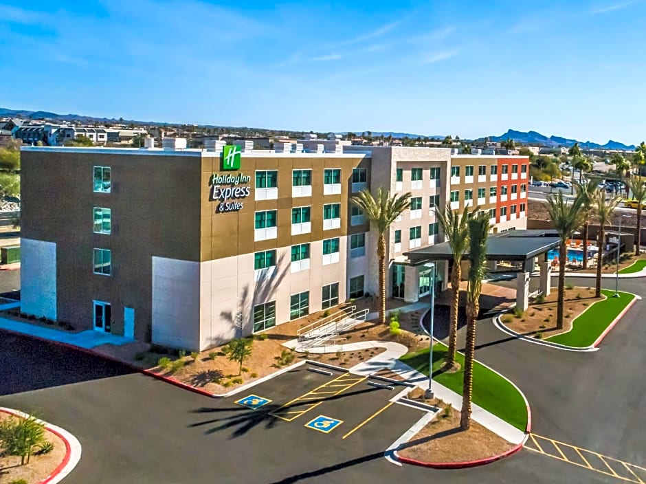 Holiday Inn Express and Suites Lake Havasu London Bridge