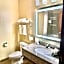 Ramada by Wyndham Glendale Heights/Lombard
