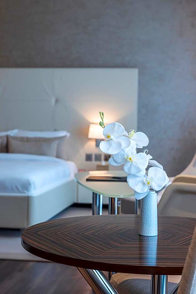 Remal Hotel & Villas Al Dhannah City