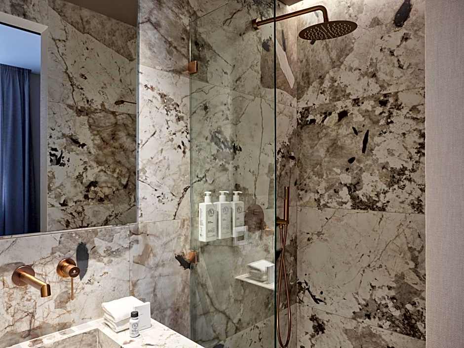 Nur Outline Aparthotel