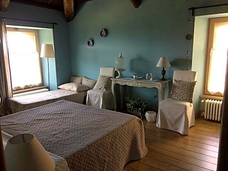 Deluxe Quadruple Room