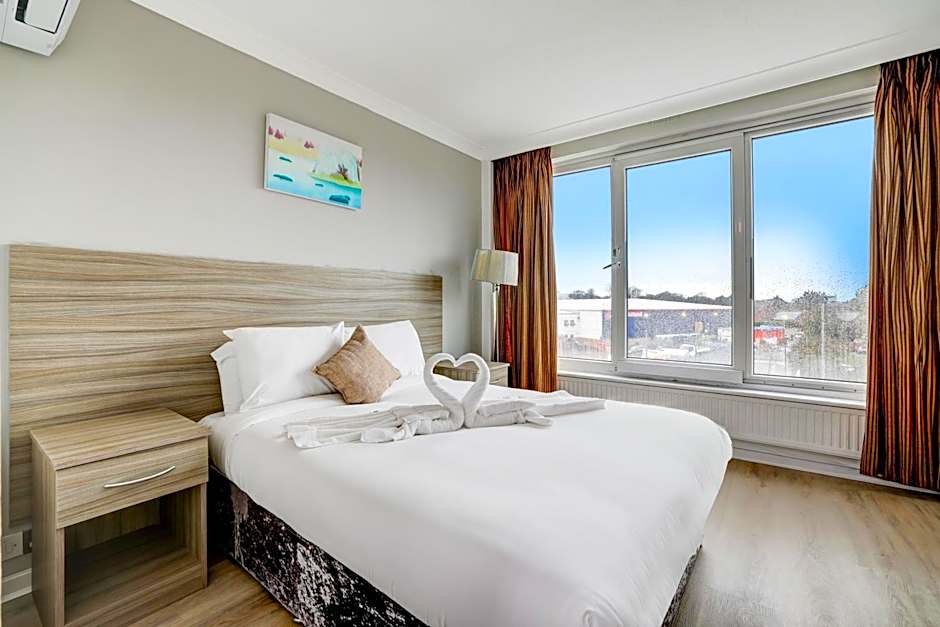 OYO The Chiltern Hotel