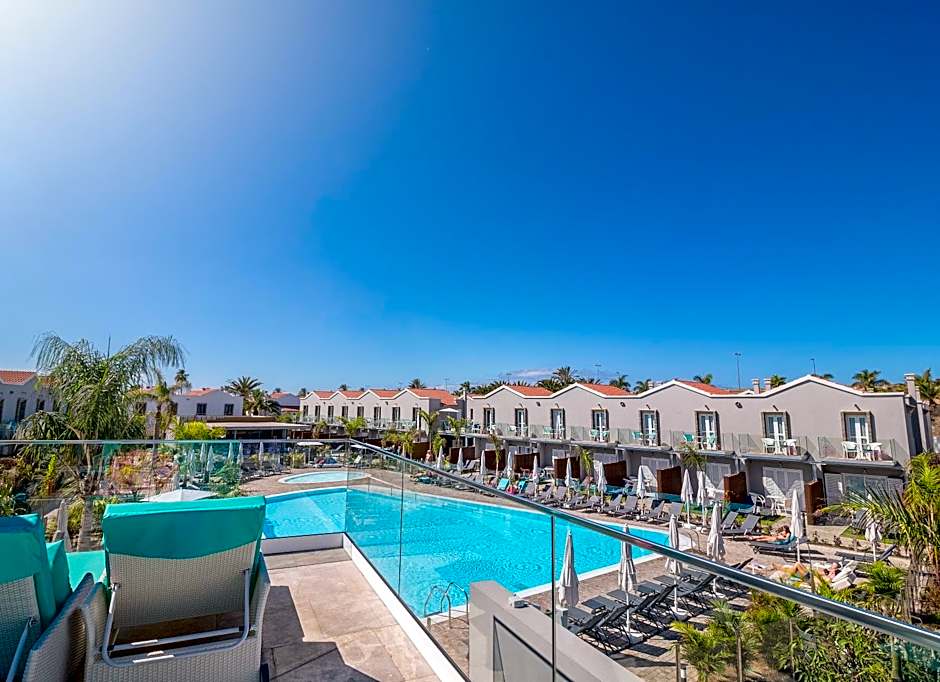 Hotel LIVVO Los Calderones - Adults recommended