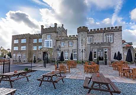 Ryde Castle by Greene King Inns