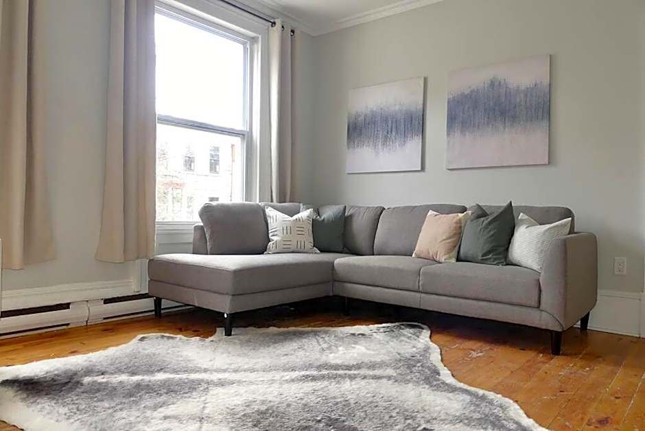 Historic Downtown Apt #2