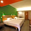 4th Zhongshan Road Garden Inn
