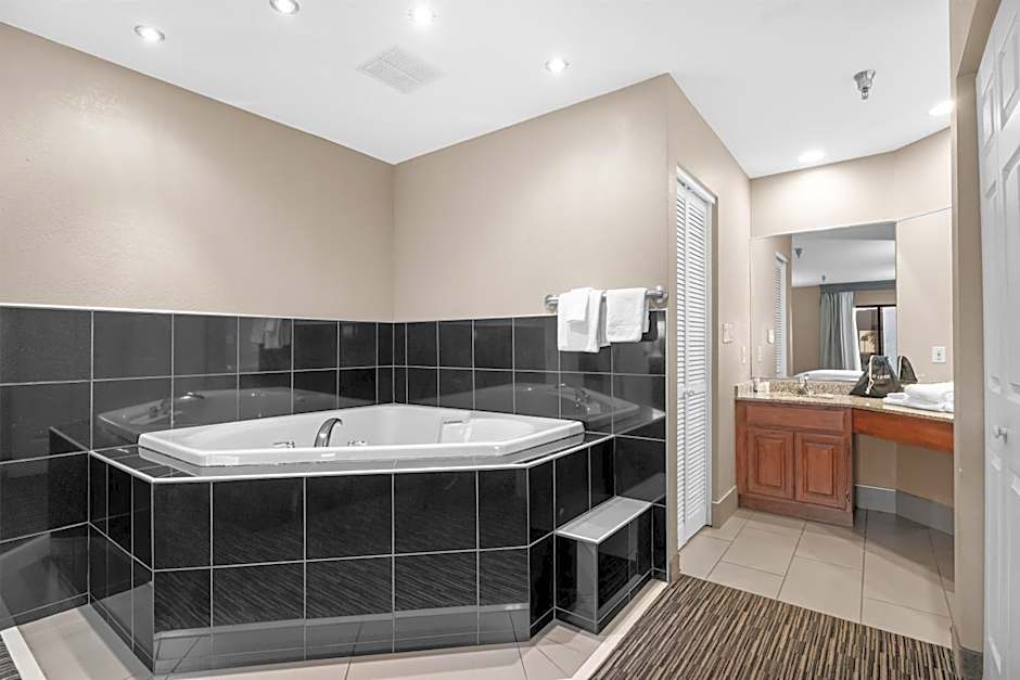 Best Western Courtview Hotel