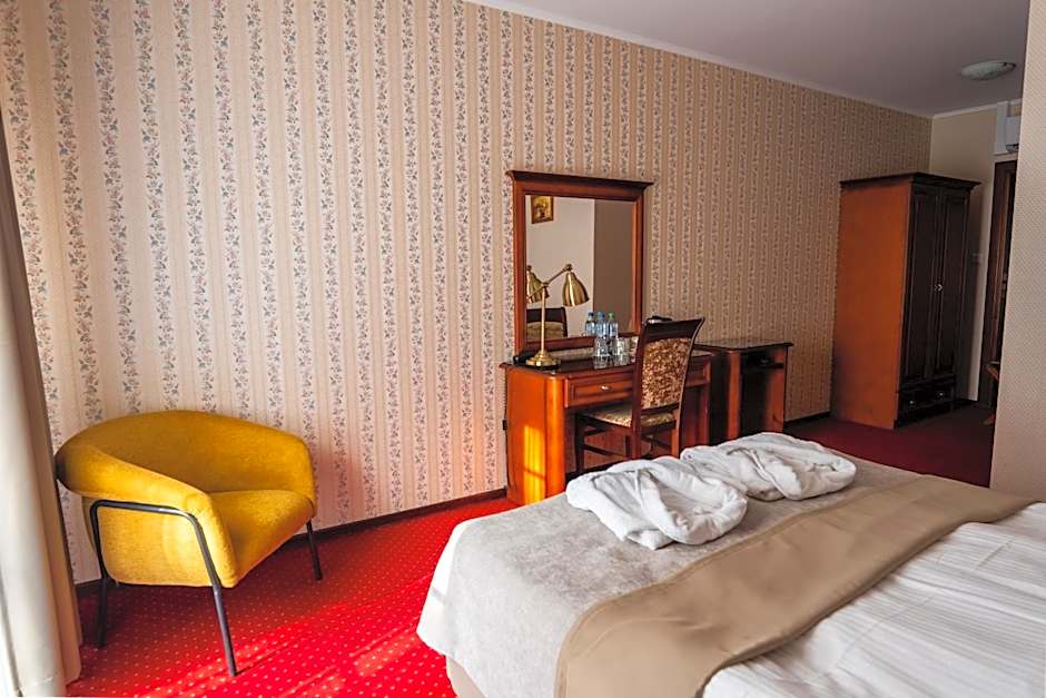 Hotel - Dworek Tryumf