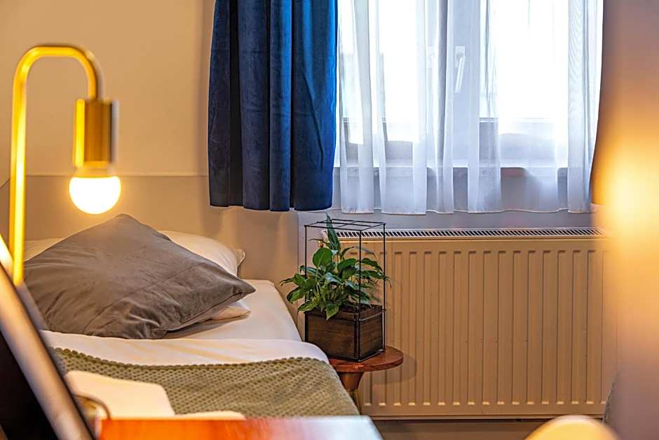 Akira Bed & Breakfast