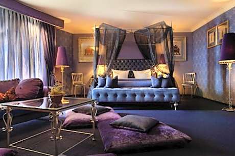 Junior Suite with Garden View