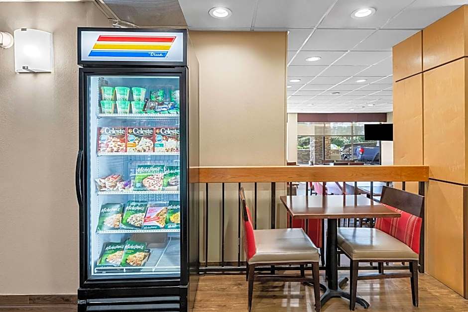 Comfort Inn & Suites Durham near Duke University