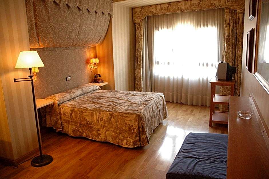 Photo 1 of 16 of Double Room