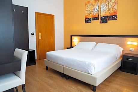 Economy Double or Twin Room