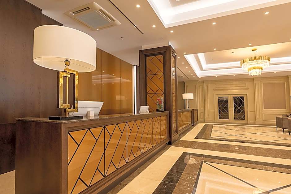 Astoria Grand Hotel