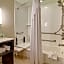 Holiday Inn & Suites Tupelo North By IHG