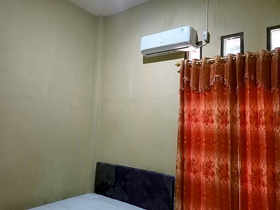 OYO 93073 Penginapan 69