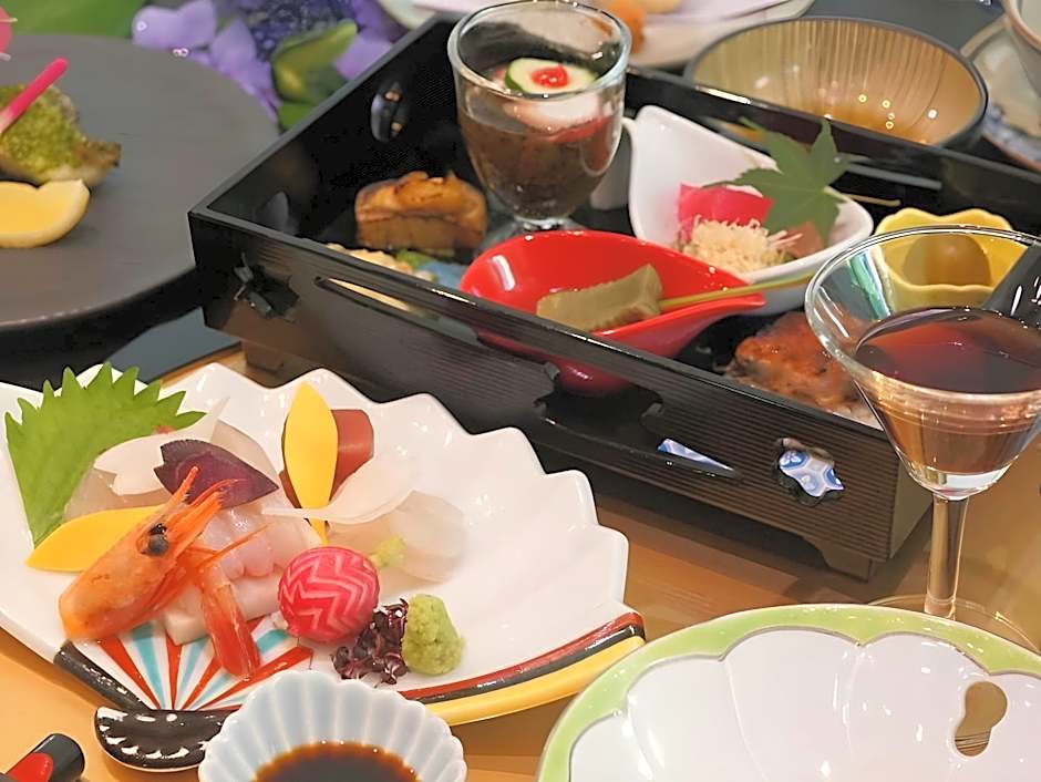 Yufuin Bessou Shikisai Hotel