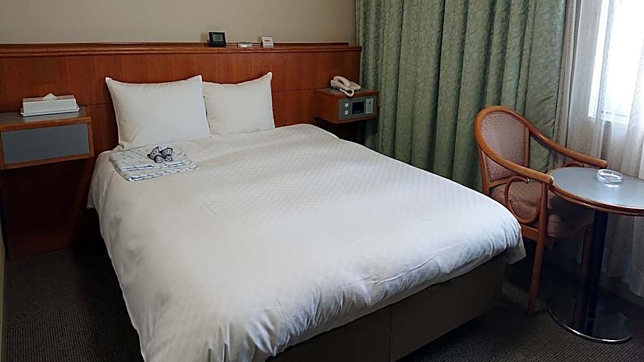 Pearl Hotel Ota